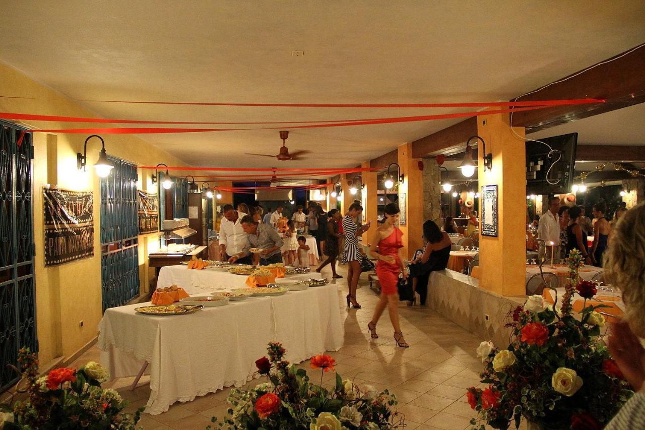Villaggio Piscina Rei モンテ・ナイ エクステリア 写真